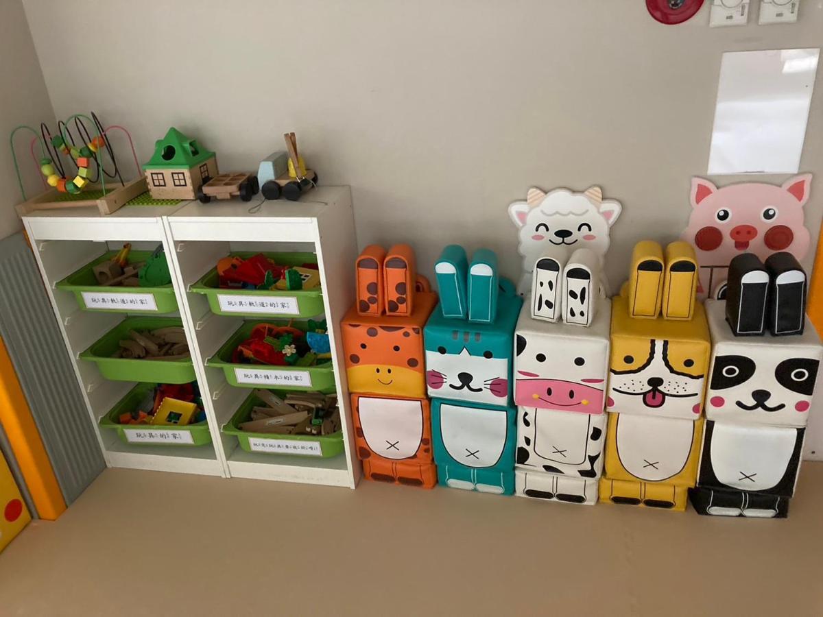 Look Royal Resort Chiayi Exterior foto A collection of Duplo sets